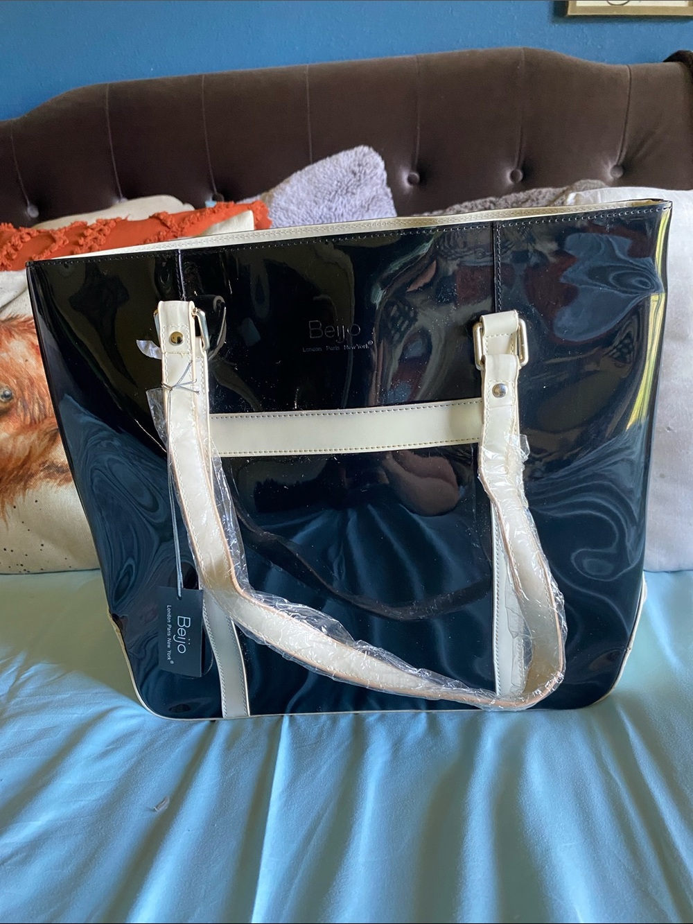 Beijo Black Patent Tote with Cream Handles